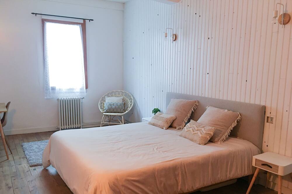 Photo of Bedroom in Bagneres-de-Bigorre
