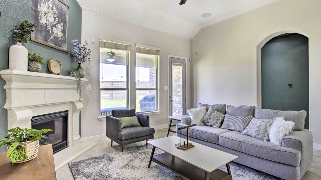 Photo of Livingroom in Cypress