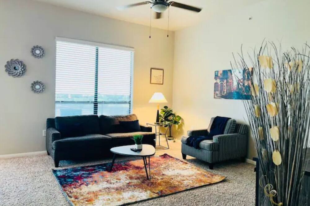 Photo of Livingroom in Pearland