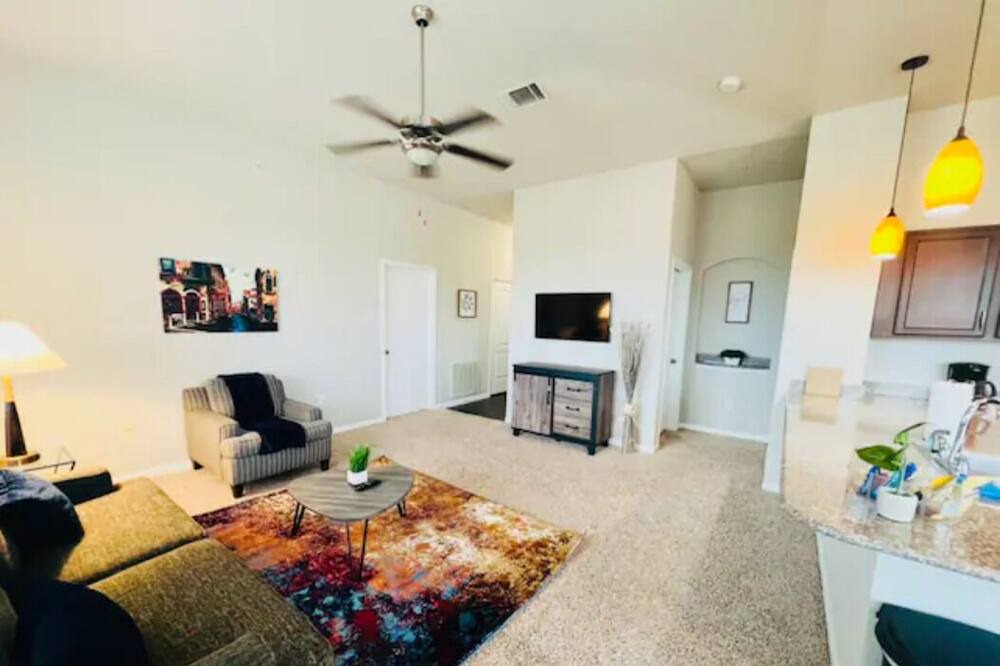 Photo of Livingroom in Pearland