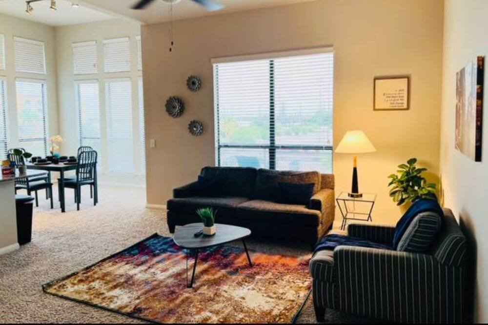 Photo of Livingroom in Pearland
