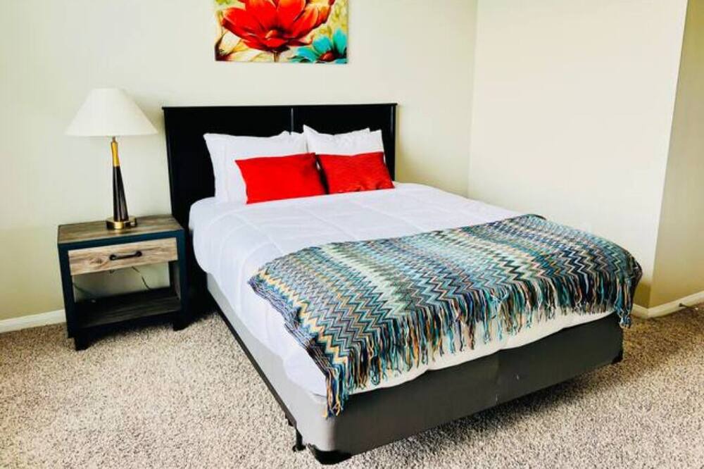 Photo of Bedroom in Pearland