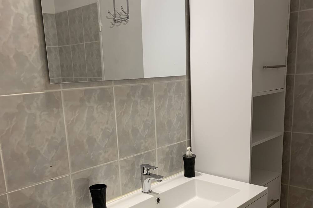 Photo of Bathroom in Saint-Gely-du-Fesc