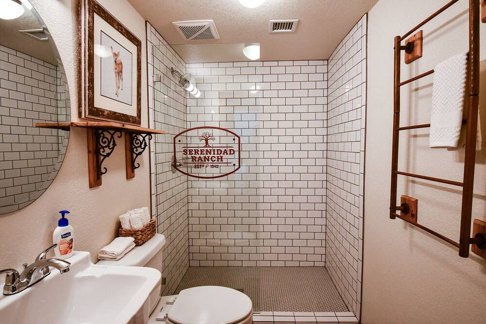 Photo of Bathroom in Tahlequah
