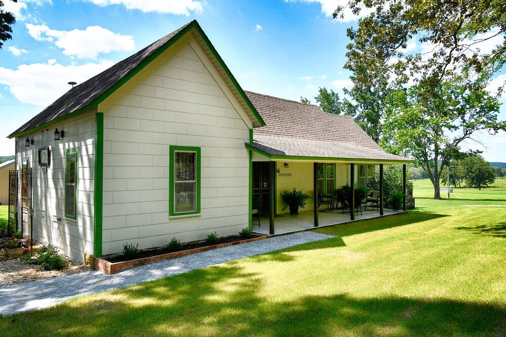 Photo of Bedroom in Tahlequah