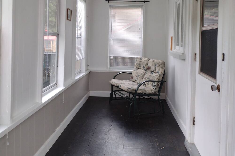 Photo of Livingroom in Breakeyville