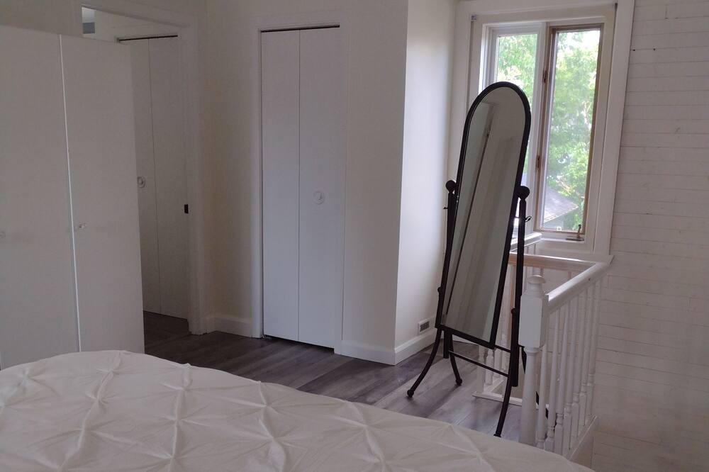 Photo of Bedroom in Breakeyville