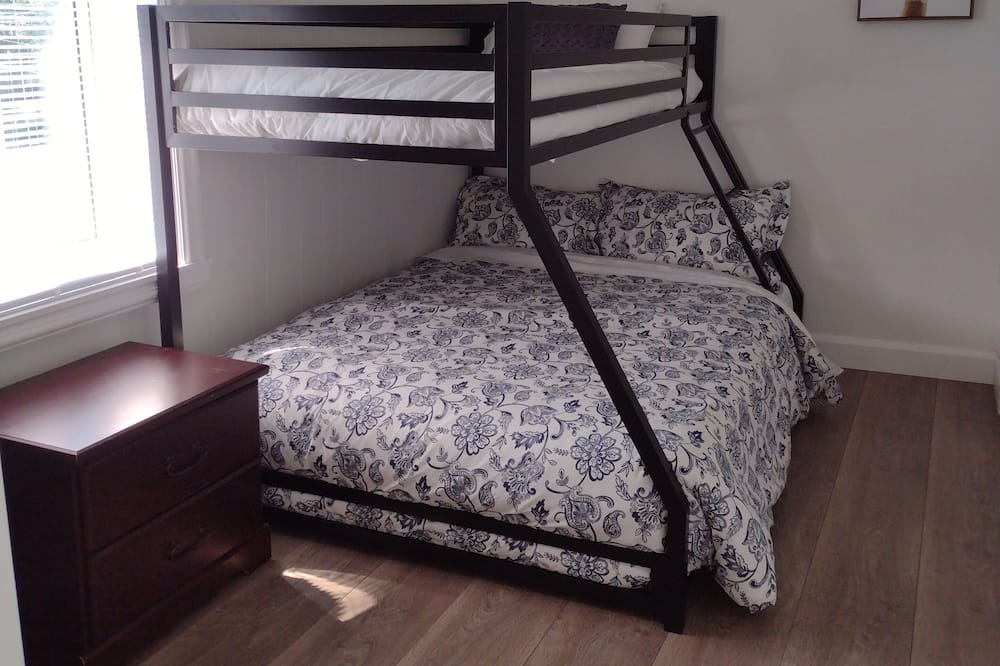 Photo of Bedroom in Breakeyville