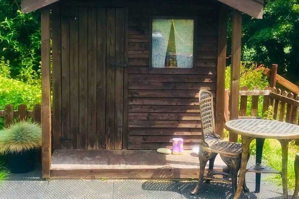 Photo of Bedroom in Niton