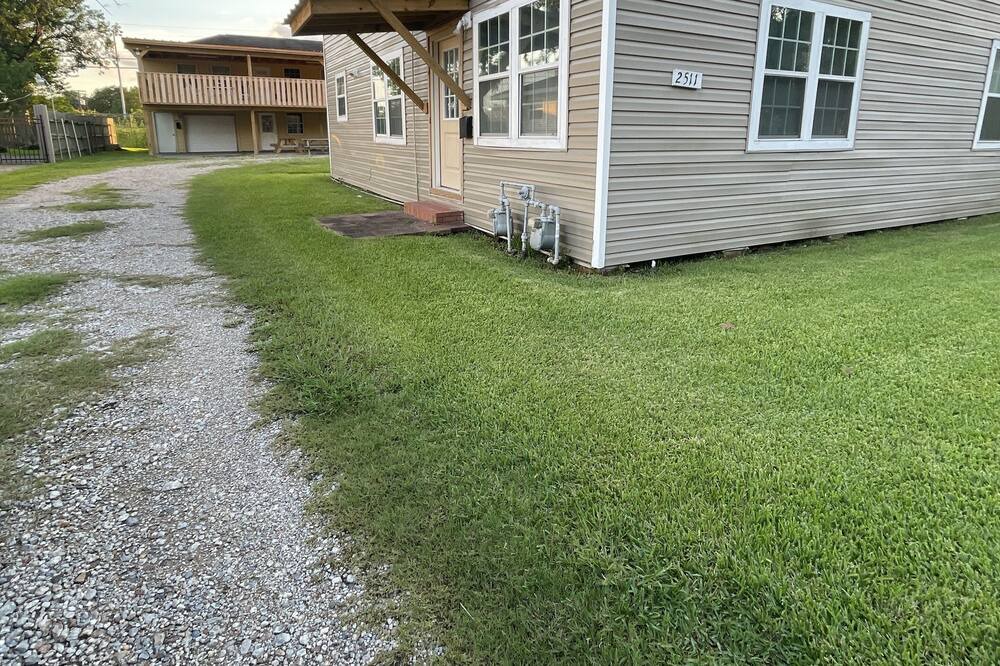 Photo of Outdoor in Groves