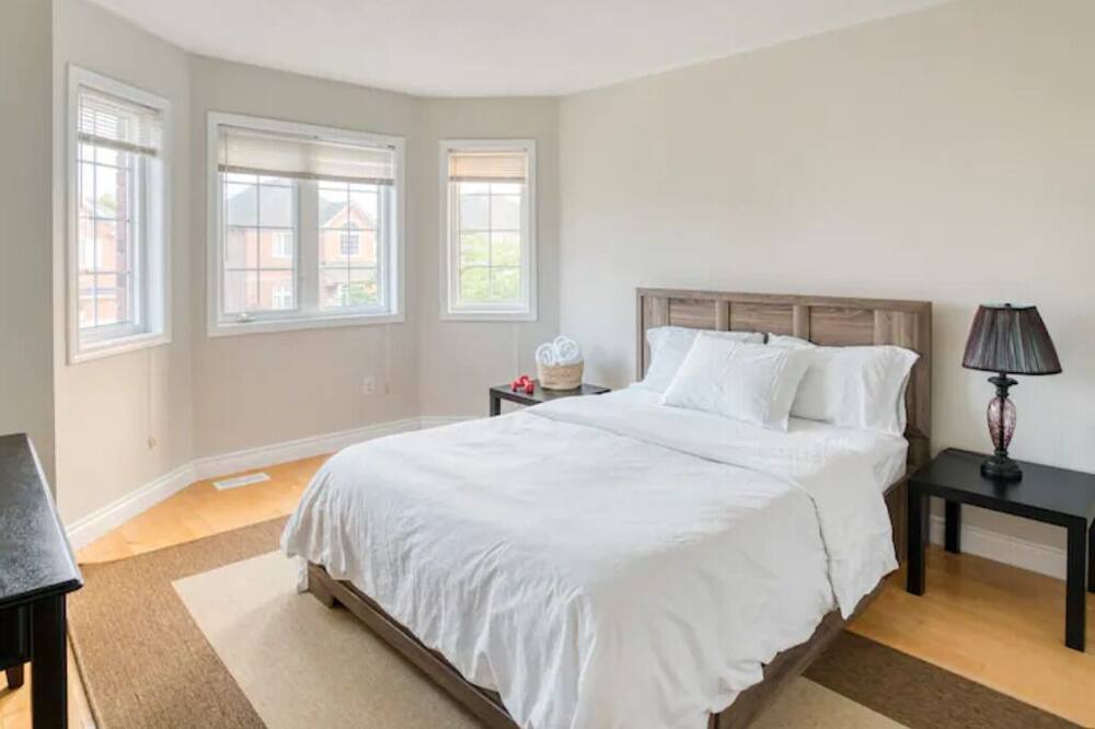 Photo of Bedroom in Newmarket