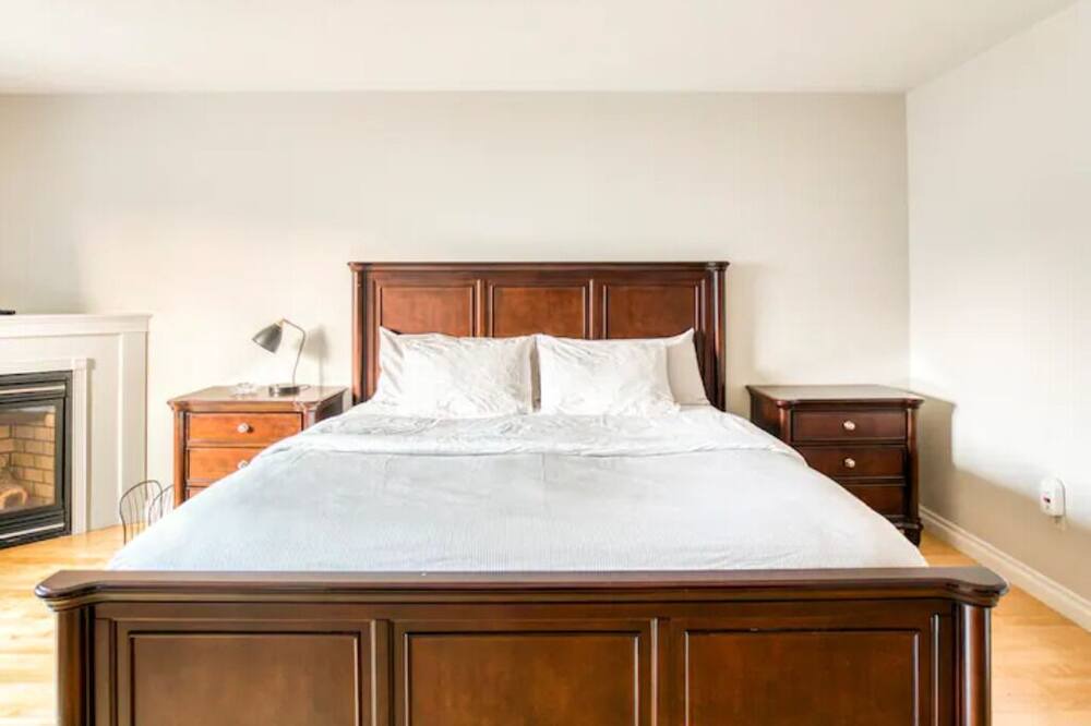 Photo of Bedroom in Newmarket