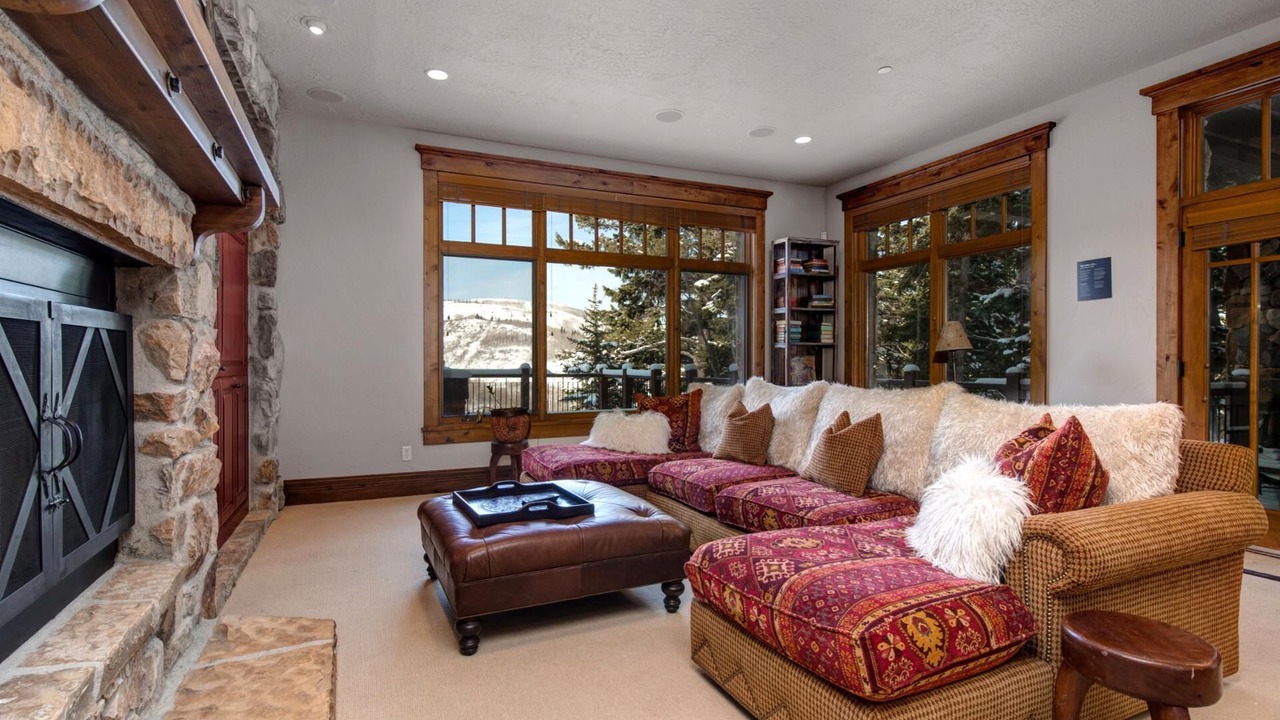 Photo of Livingroom in Deer Valley