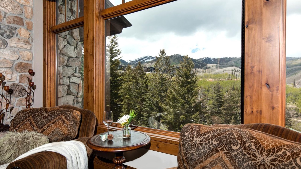 Photo of Livingroom in Deer Valley