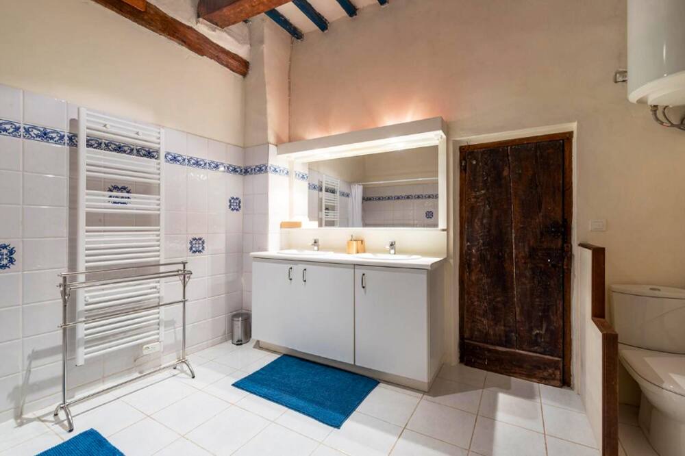 Photo of Bathroom in Ferrieres-les-Verreries