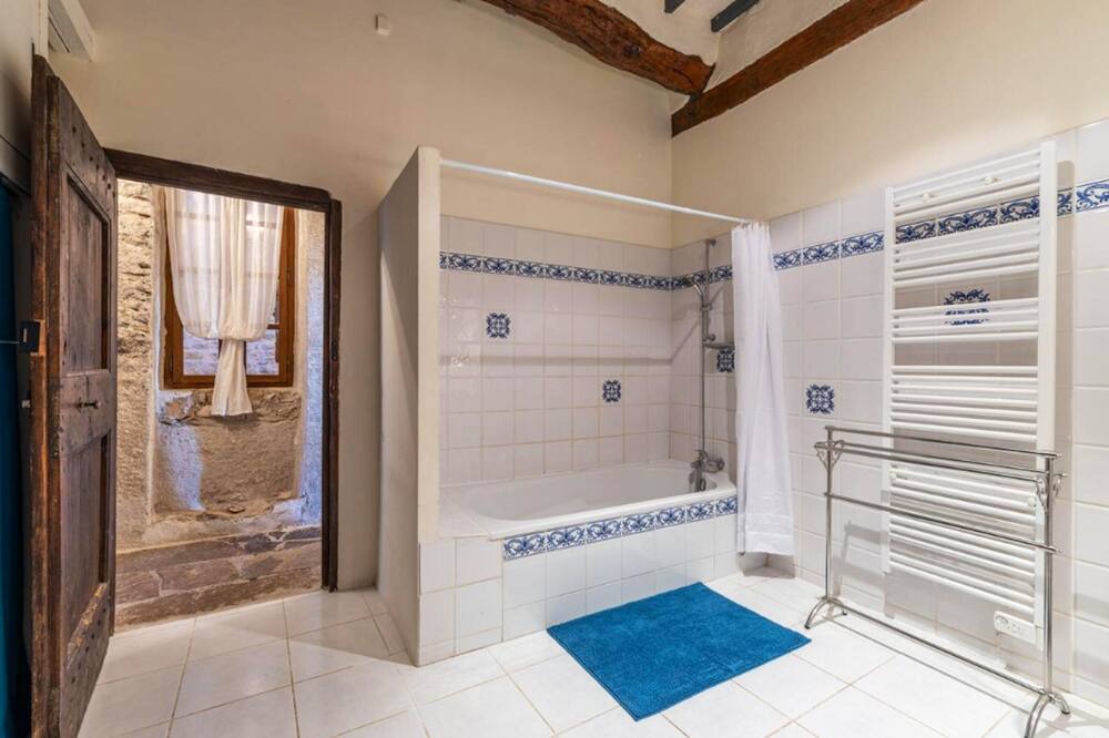 Photo of Bathroom in Ferrieres-les-Verreries