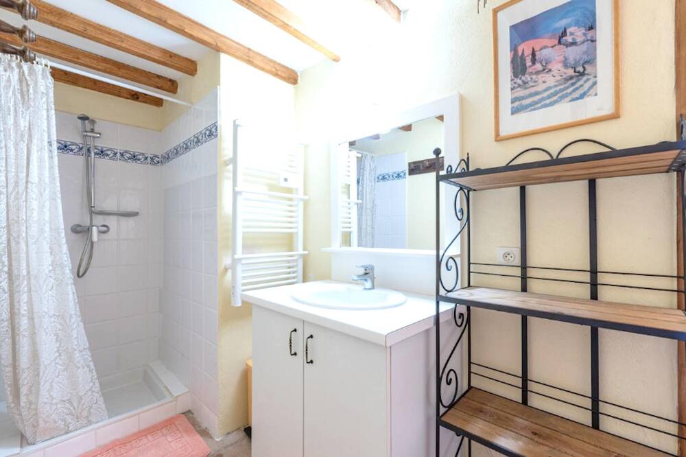 Photo of Bathroom in Ferrieres-les-Verreries