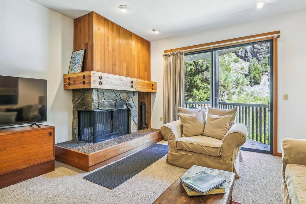 Photo of Bedroom in Tahoe City