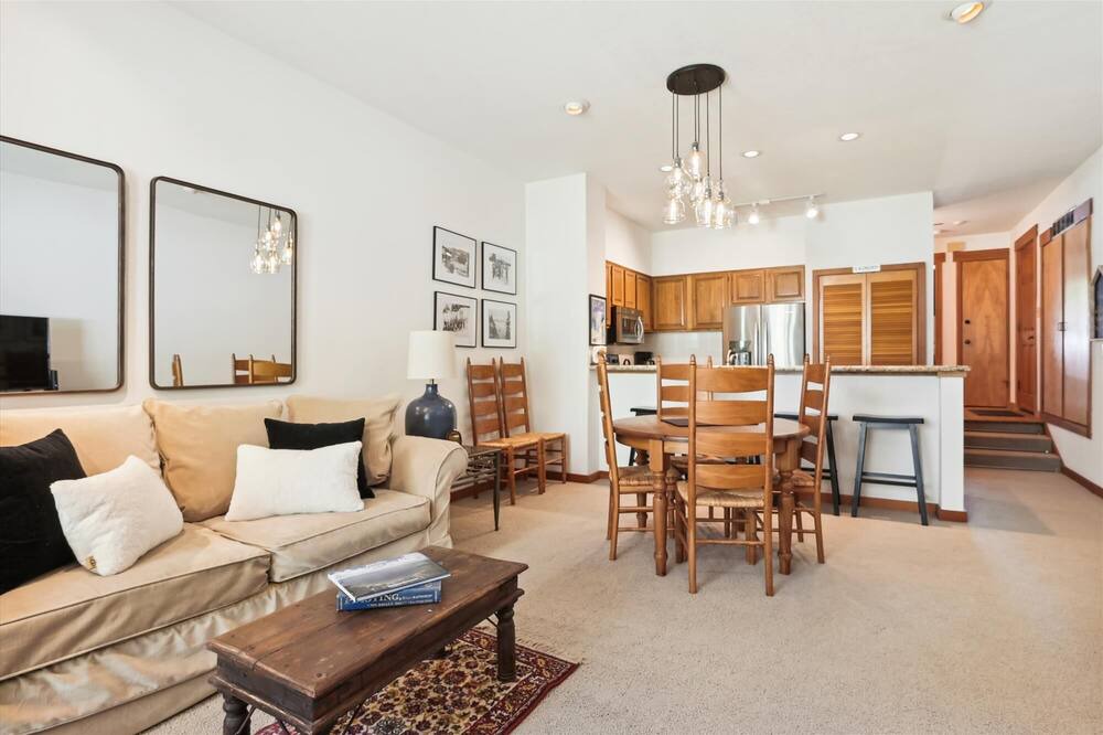 Photo of Bedroom in Tahoe City