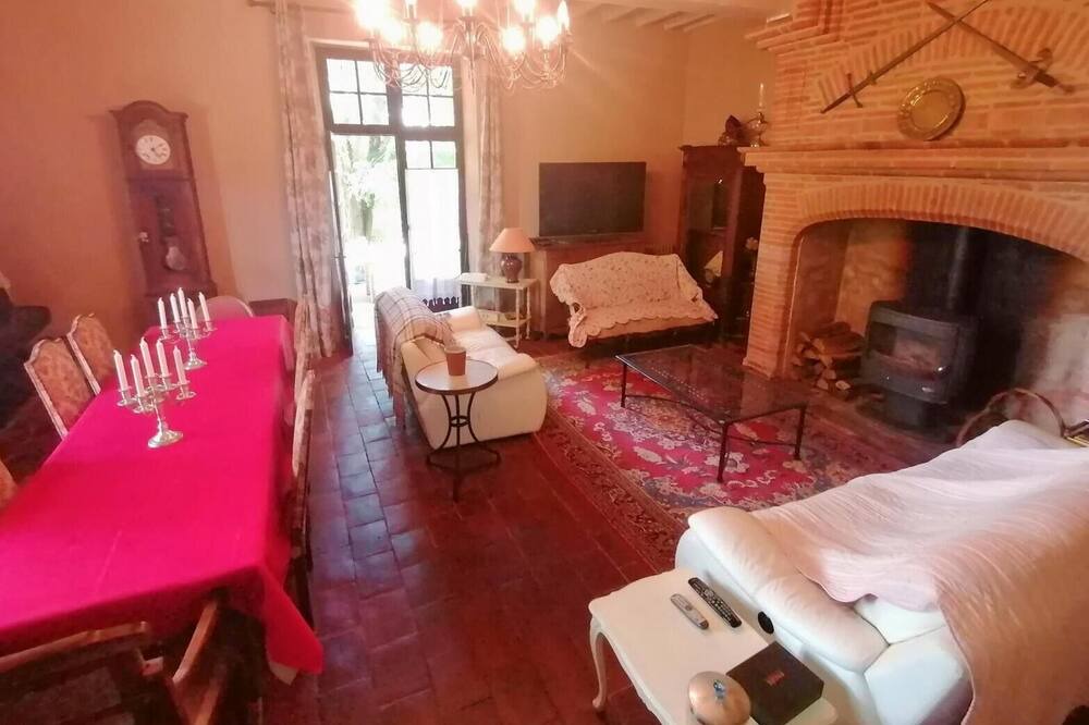 Photo of Livingroom in Castelsarrasin