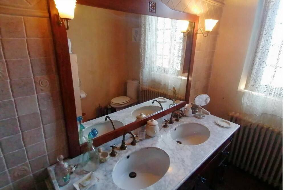 Photo of Bathroom in Castelsarrasin