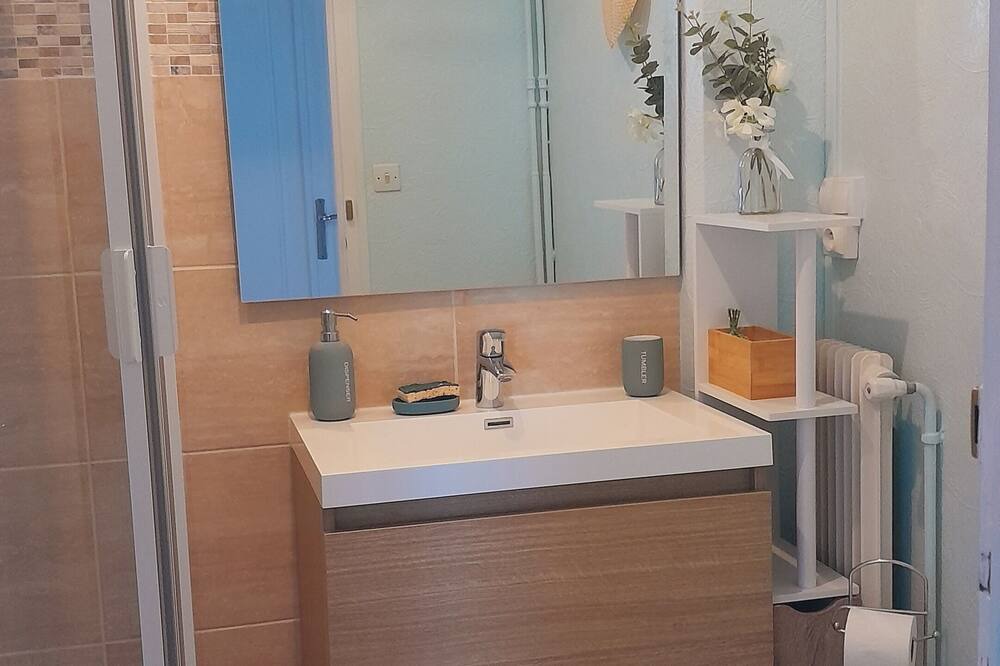 Photo of Bathroom in Chateauroux