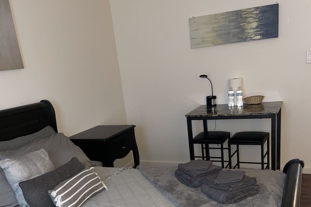 Photo of Bedroom in Hicksville