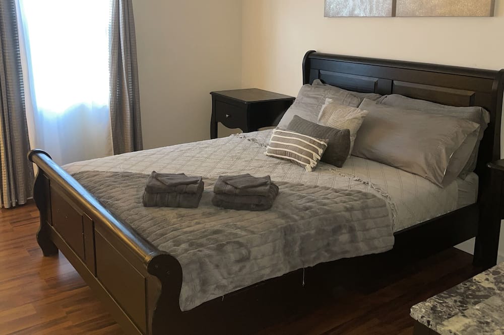 Photo of Bedroom in Hicksville