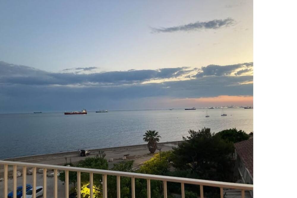 Photo of Patio Balcony in Port-de-Bouc