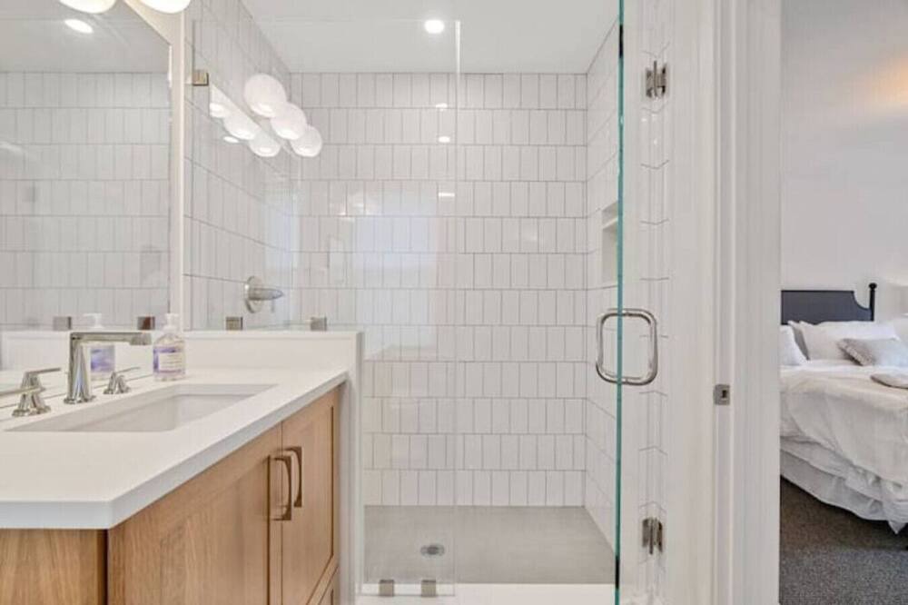 Photo of Bathroom in Ardmore