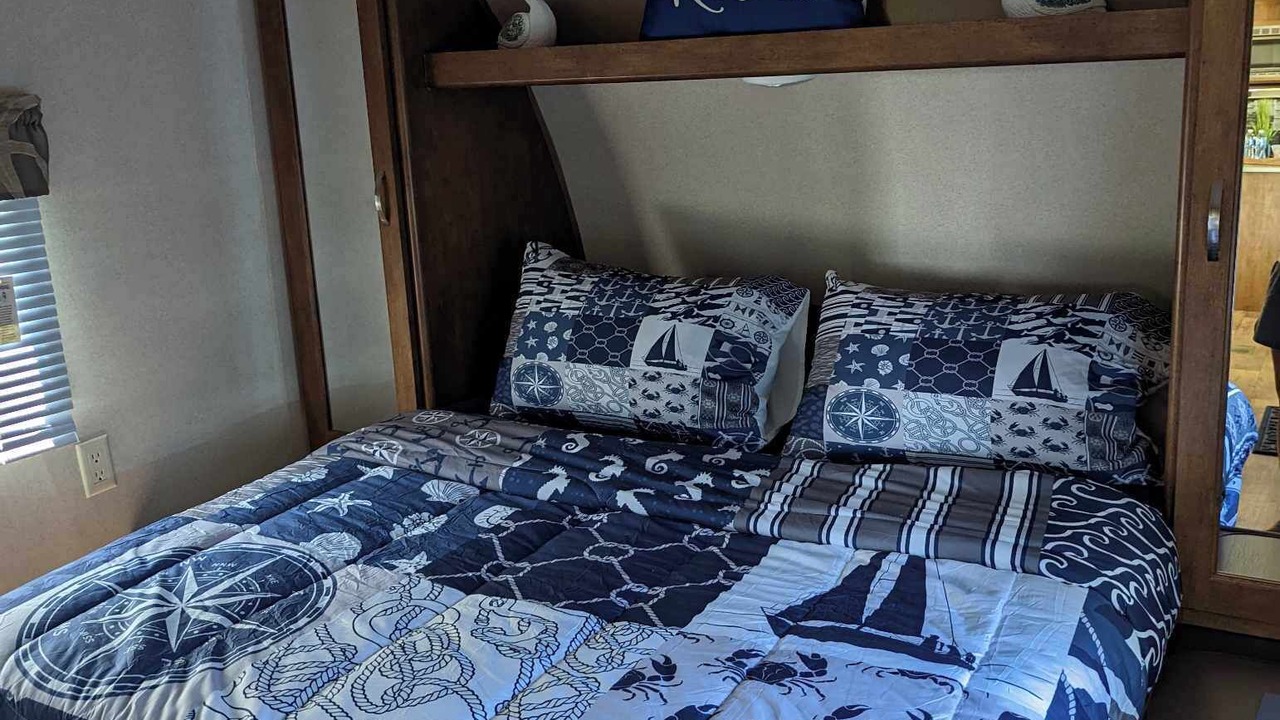 Photo of Others in Severn