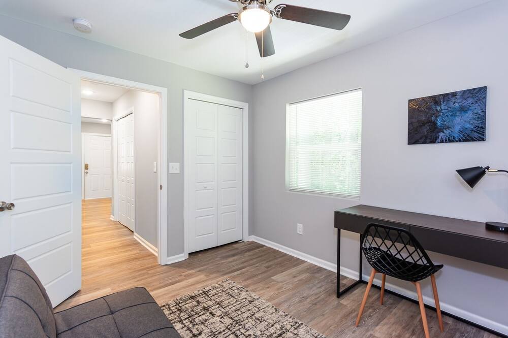 Photo of Bedroom in Buford Highway