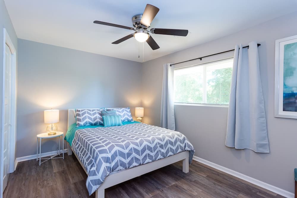 Photo of Bedroom in Buford Highway
