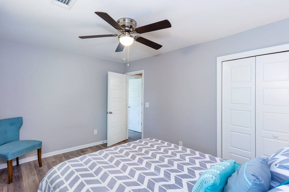 Photo of Bedroom in Buford Highway