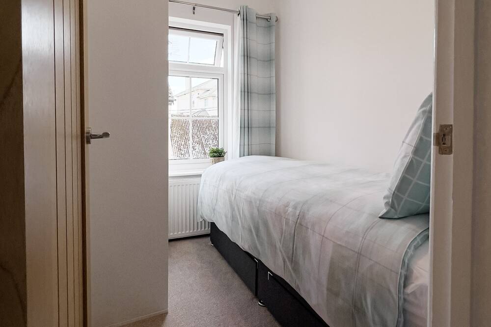 Photo of Bedroom in Budleigh Salterton