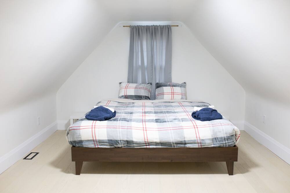 Photo of Bedroom in Hamilton