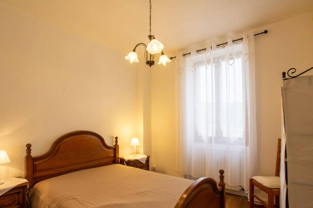 Photo of Bedroom in Chalais