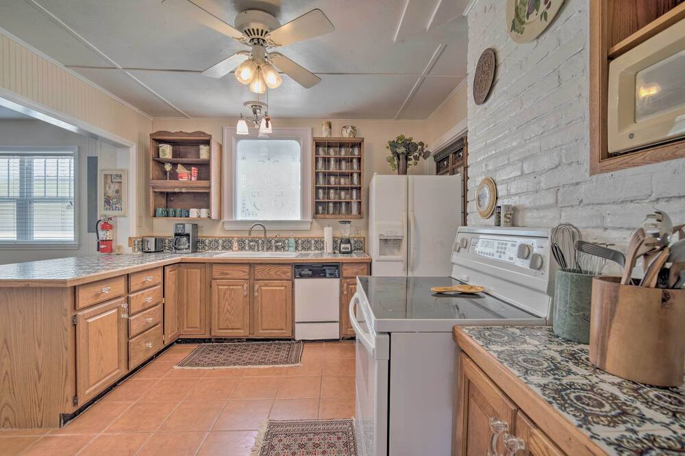 Photo of Kitchen in Yankeetown