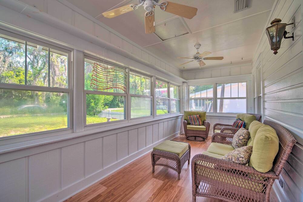 Photo of Bedroom in Yankeetown