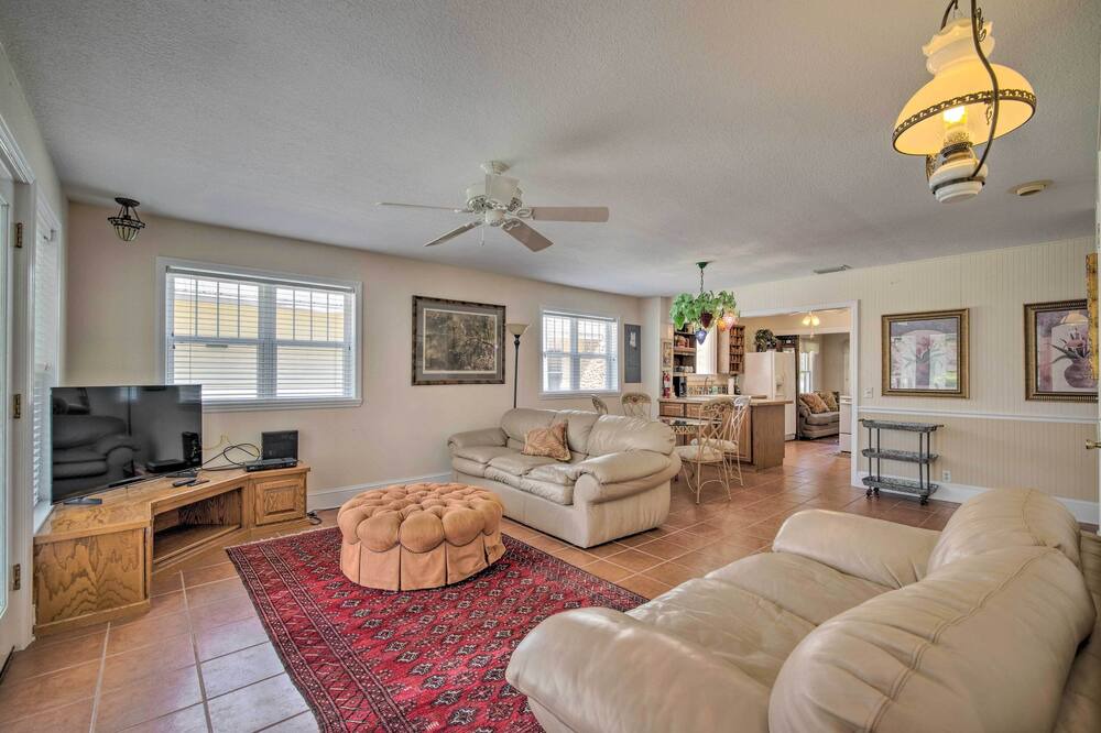 Photo of Bedroom in Yankeetown