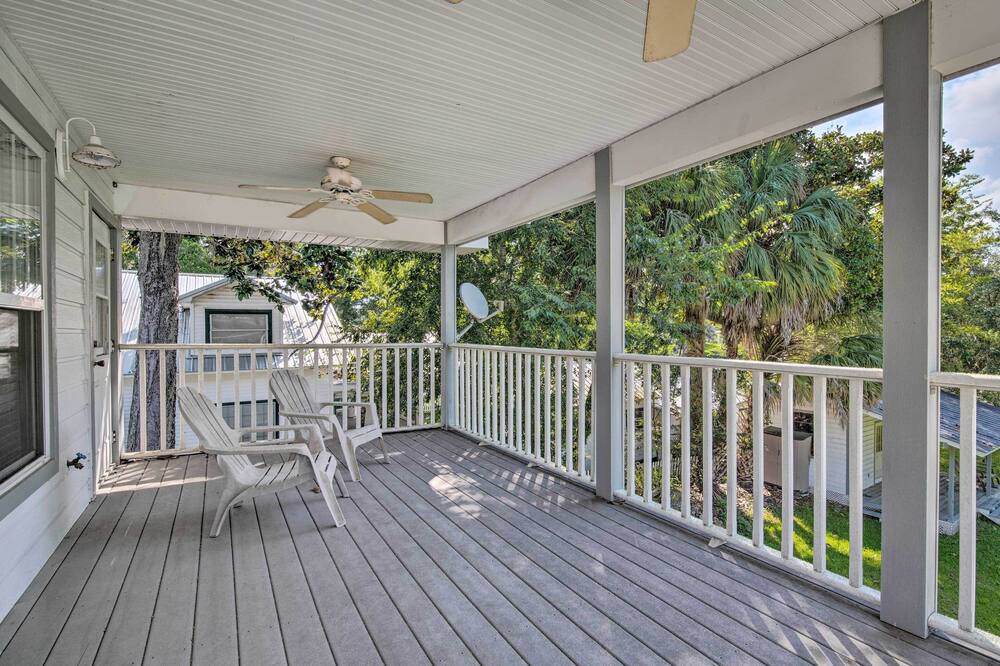 Photo of Patio Balcony in Yankeetown