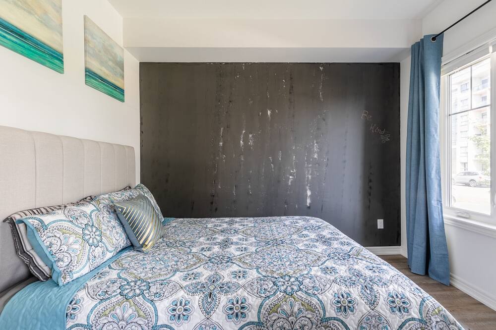 Photo of Bedroom in Stoney Creek