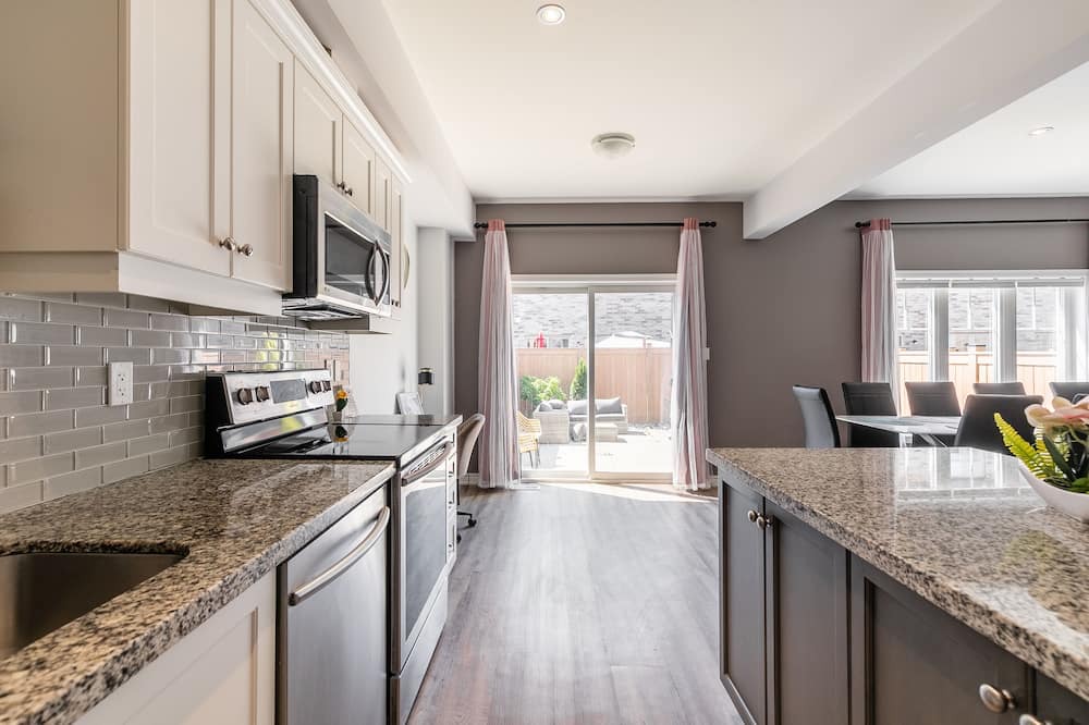 Photo of Kitchen in Stoney Creek