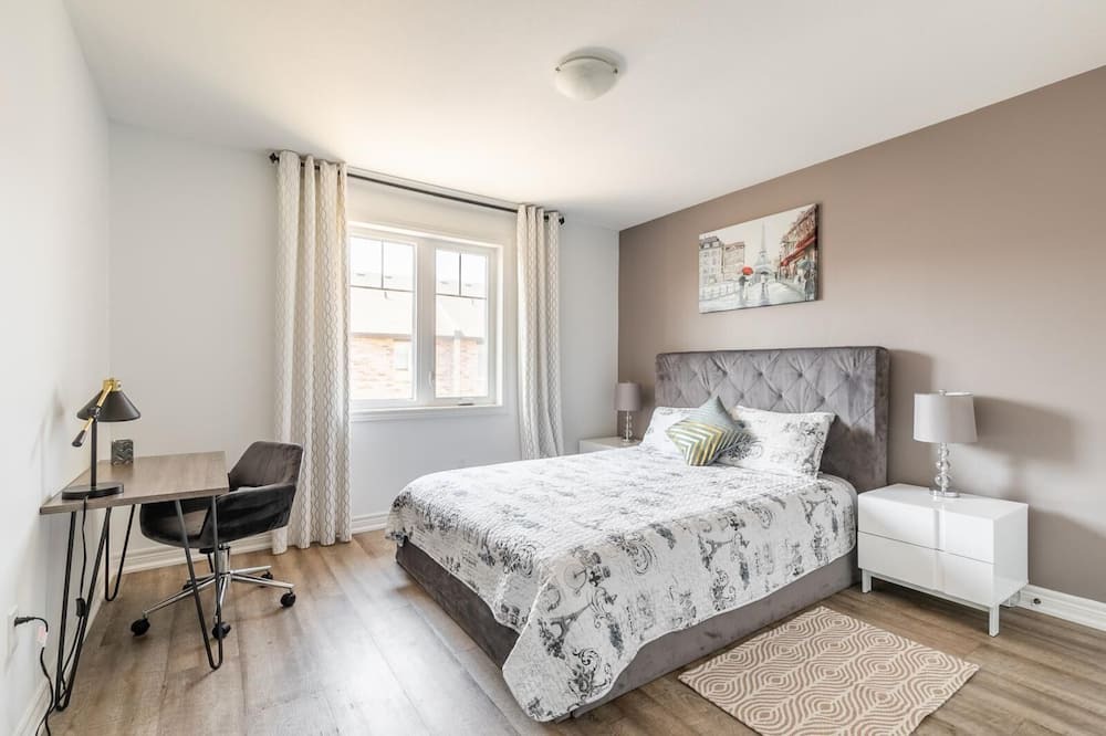 Photo of Bedroom in Stoney Creek