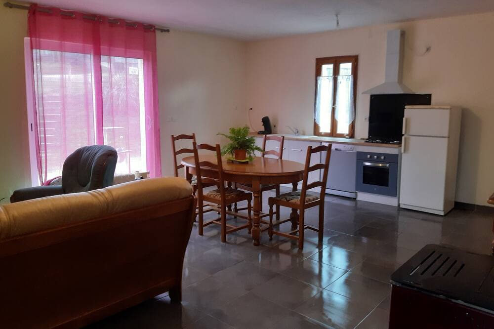 Photo of Livingroom in Saint-Cirq-Madelon