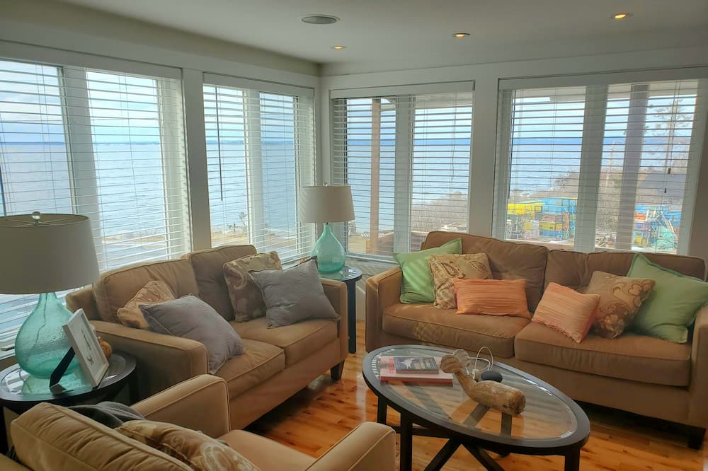 Photo of Others in Upper Blandford