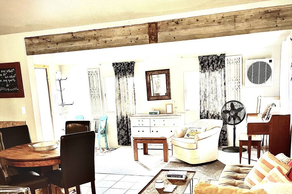 Photo of Livingroom in White Mountains