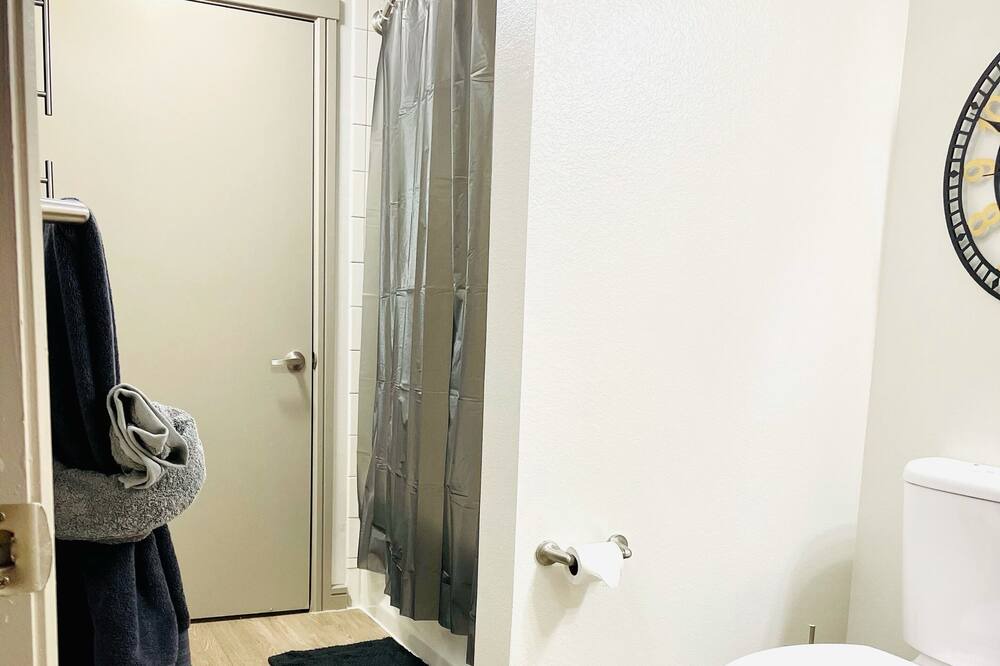 Photo of Bedroom in Knox - Henderson