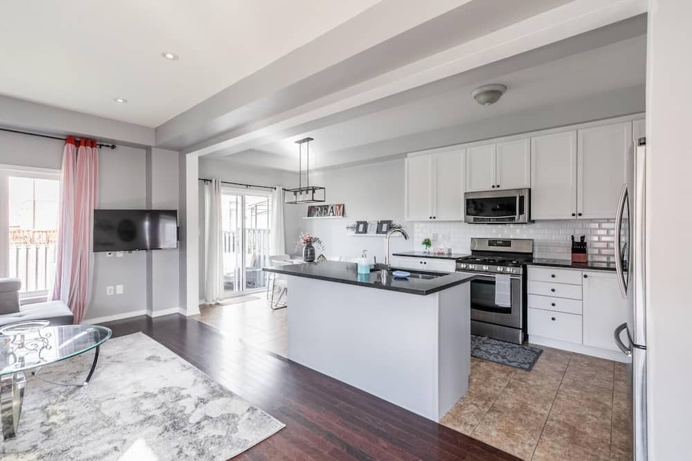 Photo of Kitchen in Stoney Creek