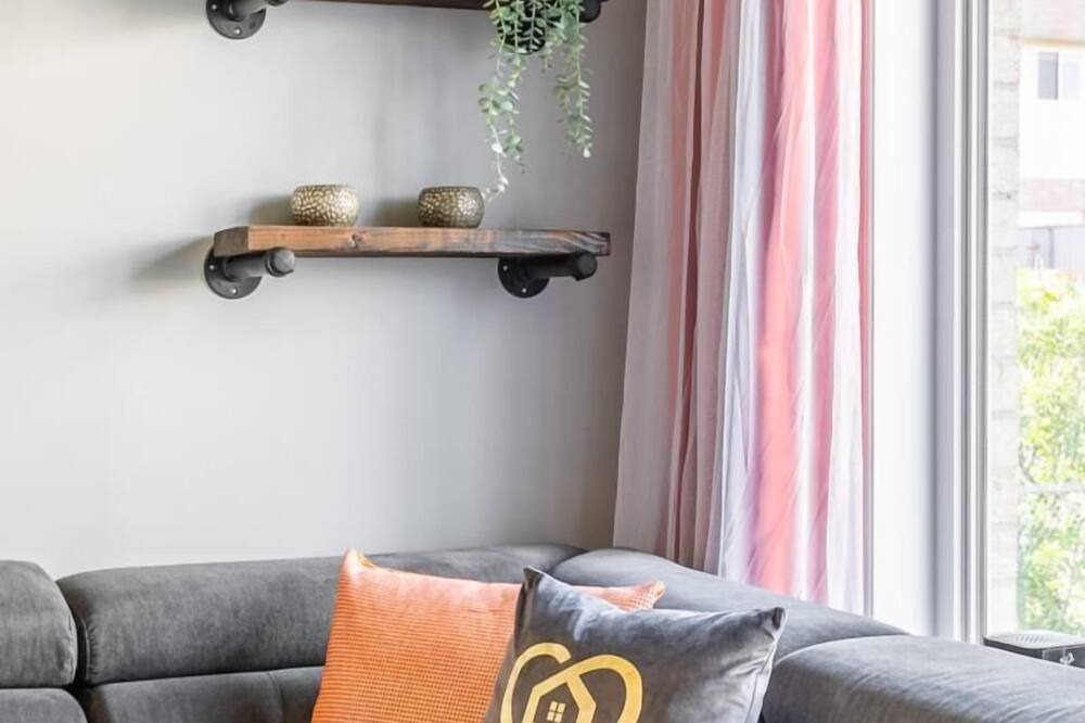 Photo of Livingroom in Stoney Creek